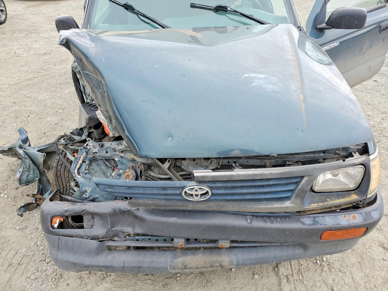 1996 Toyota Tacoma Base