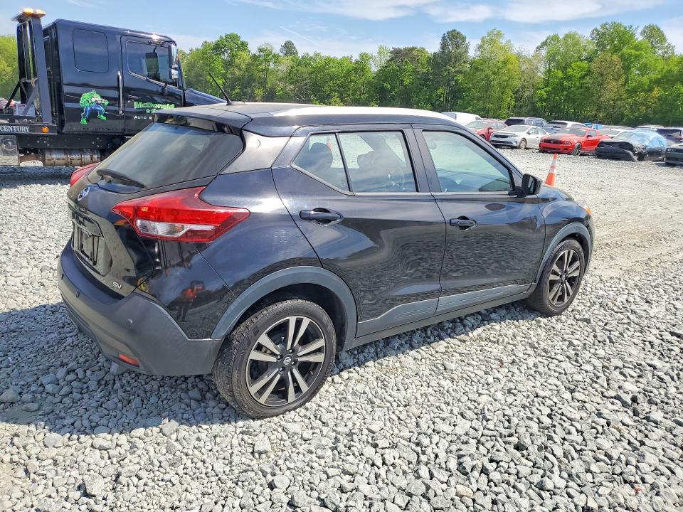 2020 Nissan Kicks sv