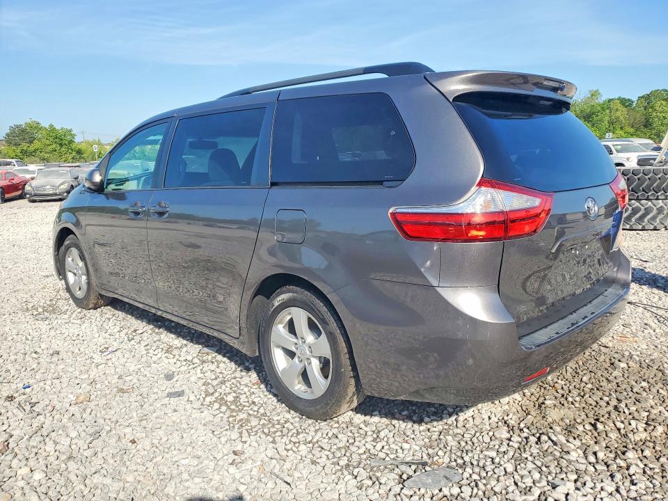 2016 Toyota Sienna le