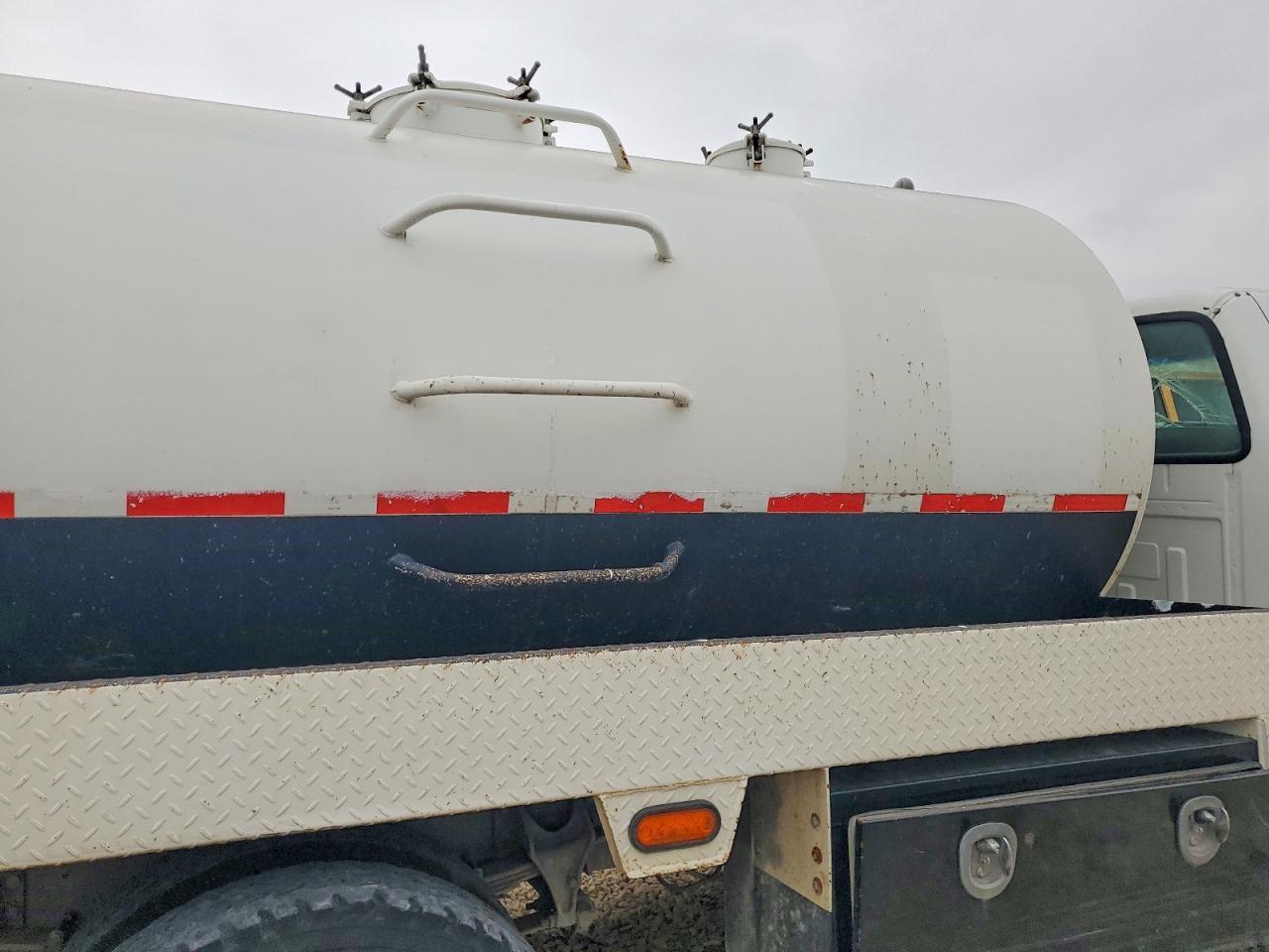 2006 Ford F750 Super Duty Septic Truck