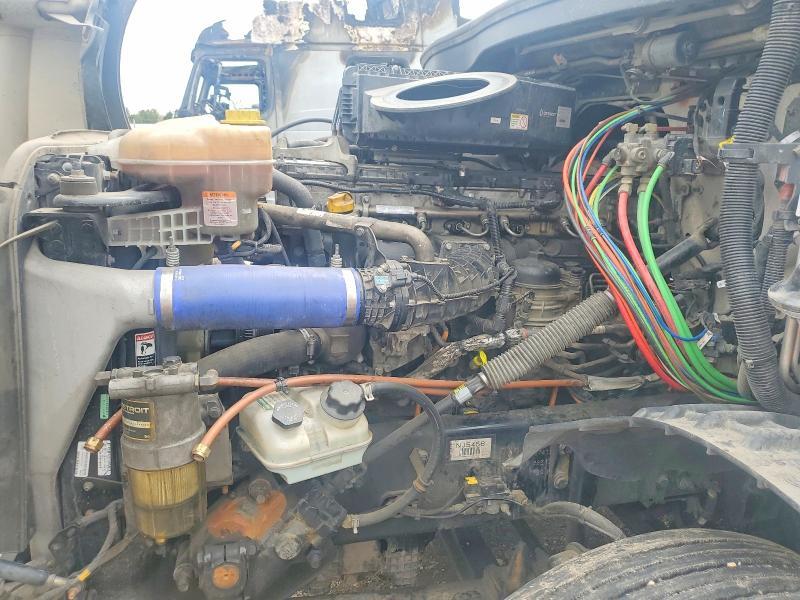 2022 Freigliner 2022 Freightliner Cascadia 126 Semi Truck