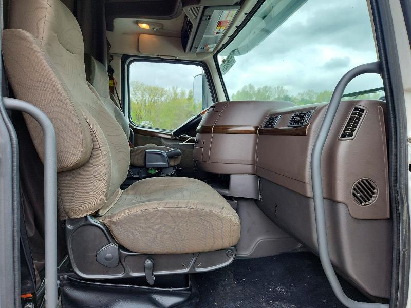 2013 Volvo VN VNL