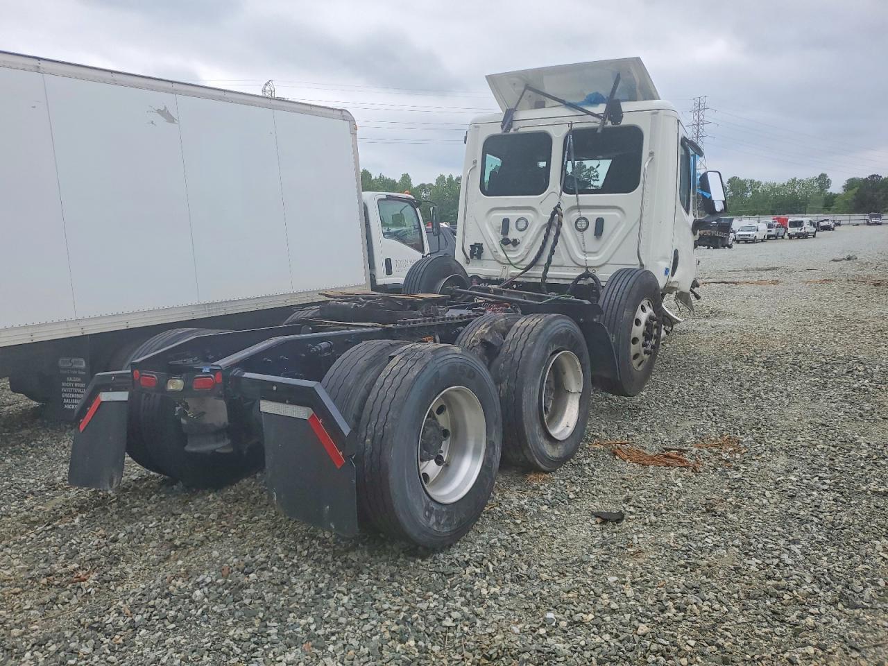 2023 Freigliner 2023 Freightliner Cascadia 116 Semi Truck