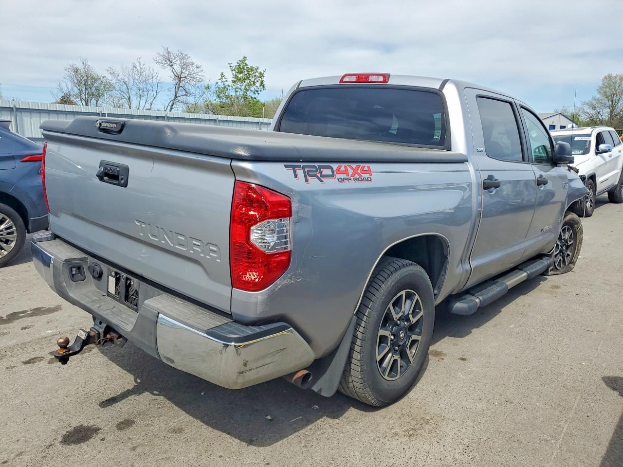 2015 Toyota Tundra SR5