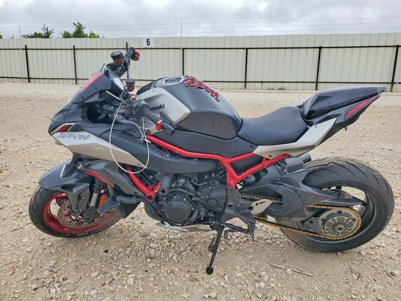 2023 Kawasaki ZR1000 K