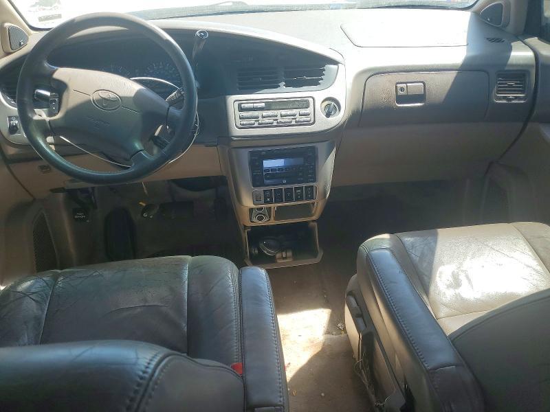 2002 Toyota Sienna xle