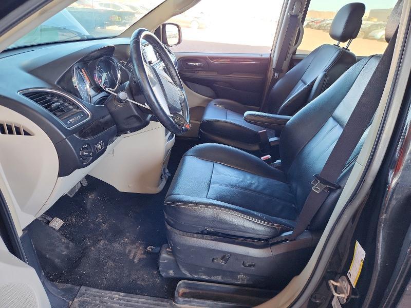 2016 Chrysler Town & Country Touring