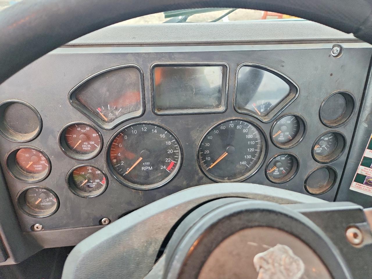 2017 Mack CXU612 Semi Truck