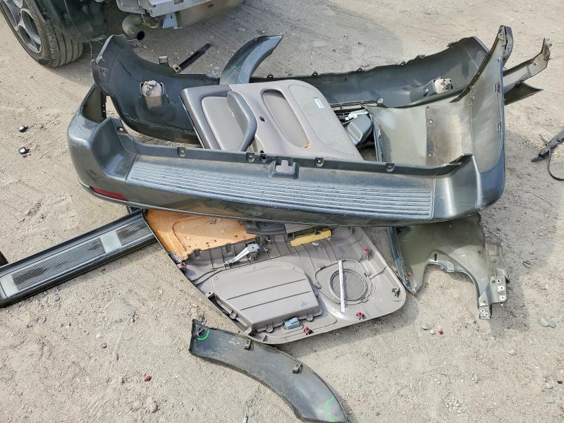 2005 Toyota Sequoia SR5