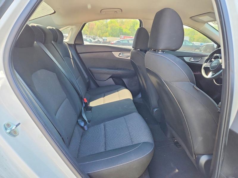 2023 KIA Forte lxs