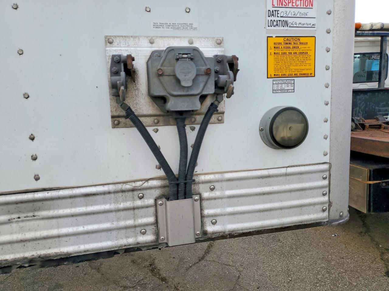 2012 Utility VS2DX DRY Van Trailer