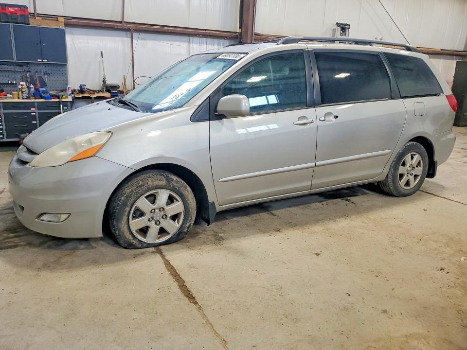 2007 Toyota Sienna ce 7-passenger