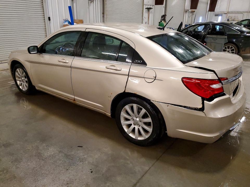 2014 Chrysler 200 lx