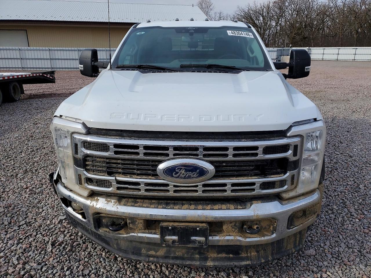 2024 Ford F550 Super Duty Flatbed Truck