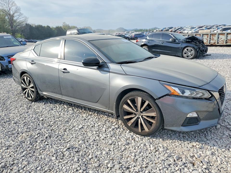 2021 Nissan Altima 2.5 sr