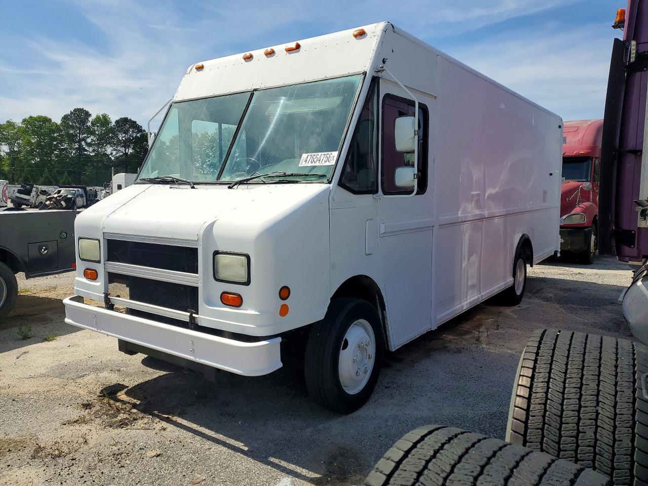 1999 Freightliner MT45 Chassis Delivery Truck
