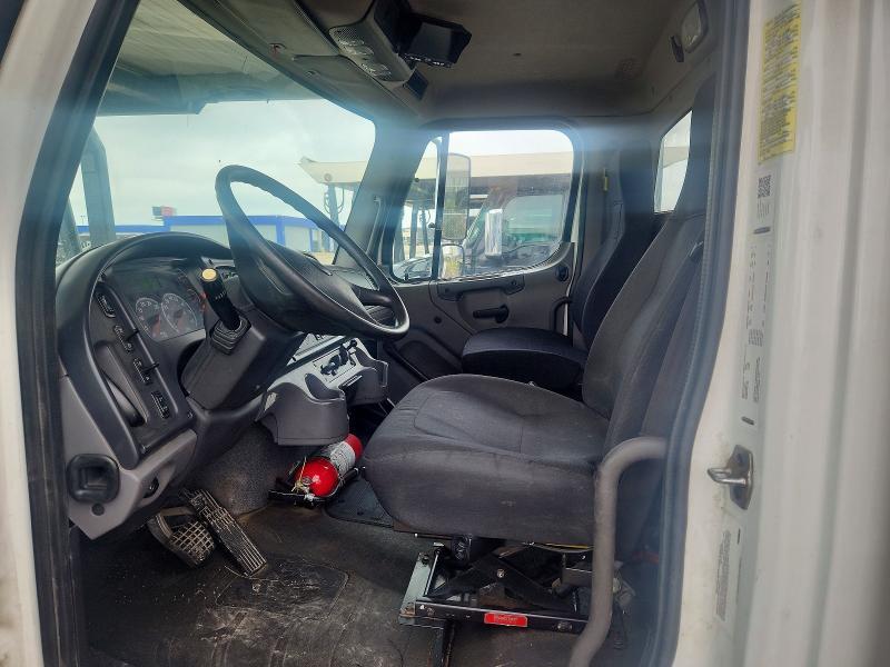 2017 Freigliner 2017 Freightliner Business Class M2 Rollback TOW T