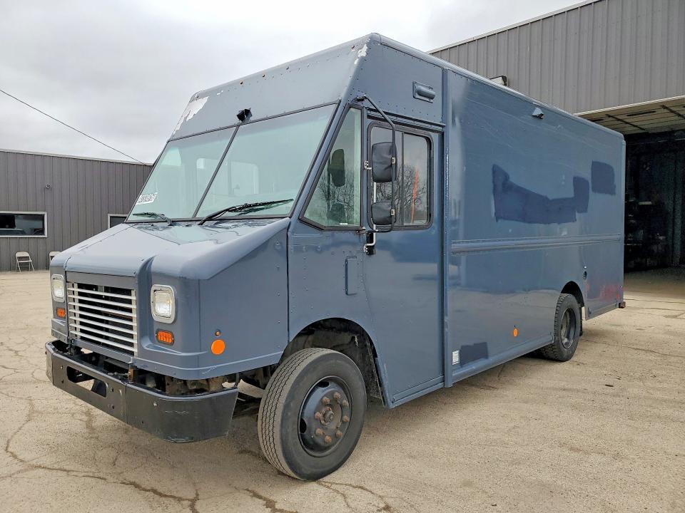 2020 Freightliner MT45G Chassis Delivery Truck