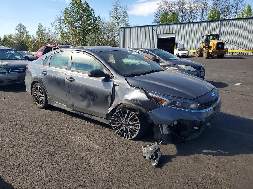2023 KIA Forte gt Line