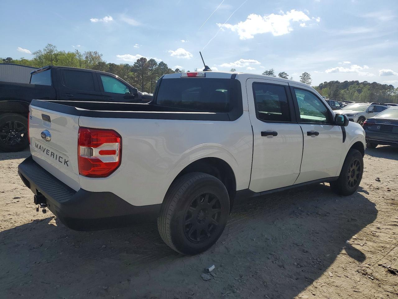 2023 Ford Maverick XL
