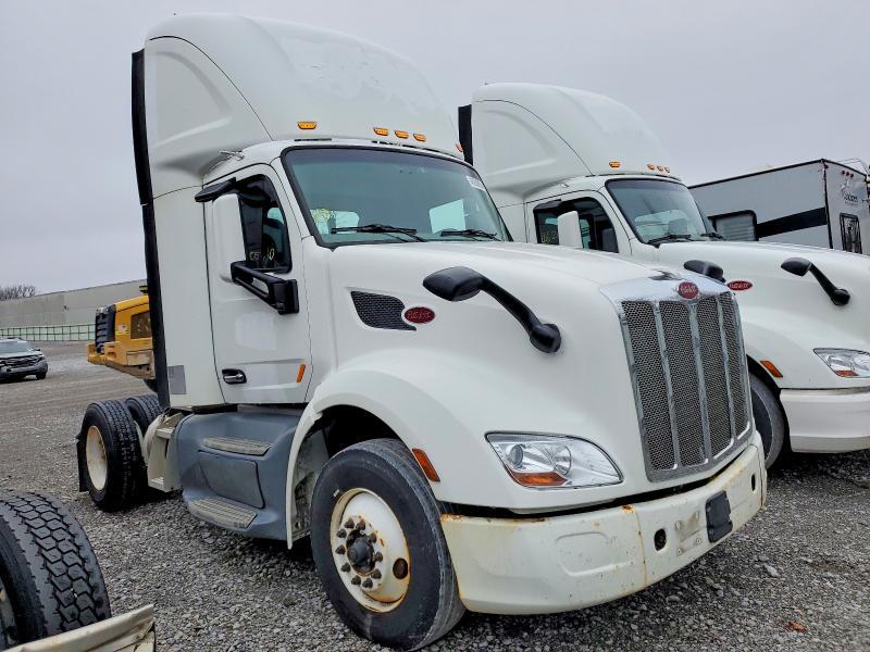 2017 Peterbilt 579