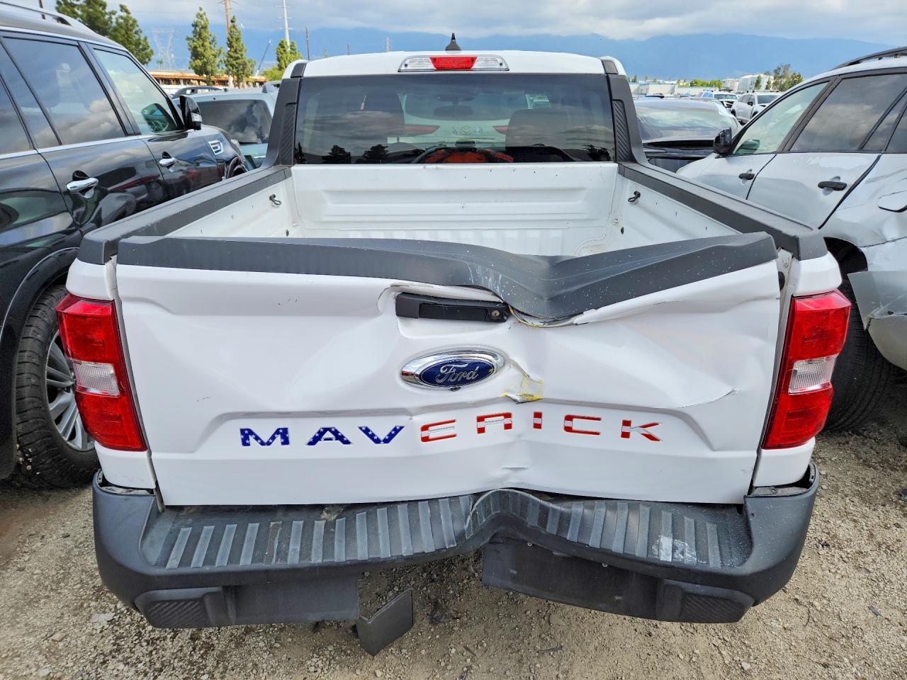 2022 Ford Maverick XL