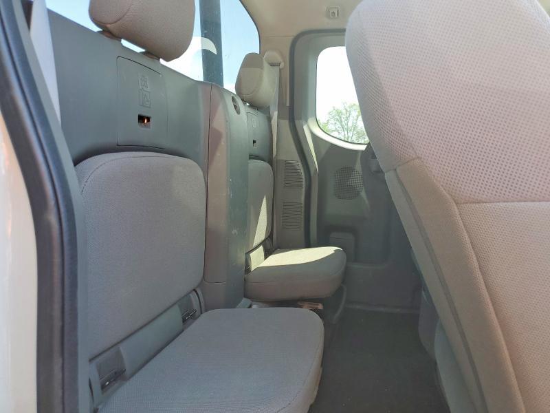 2016 Nissan Frontier s