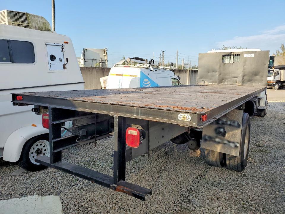 1997 Freightliner Medium Conventional FL106