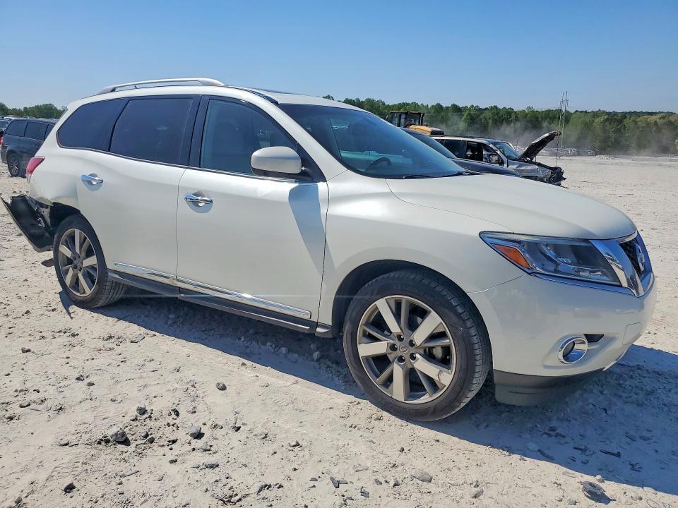 2016 Nissan Pathfinder Platinum