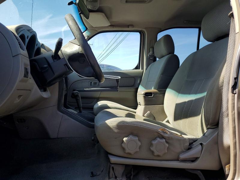 2004 Nissan Xterra xe