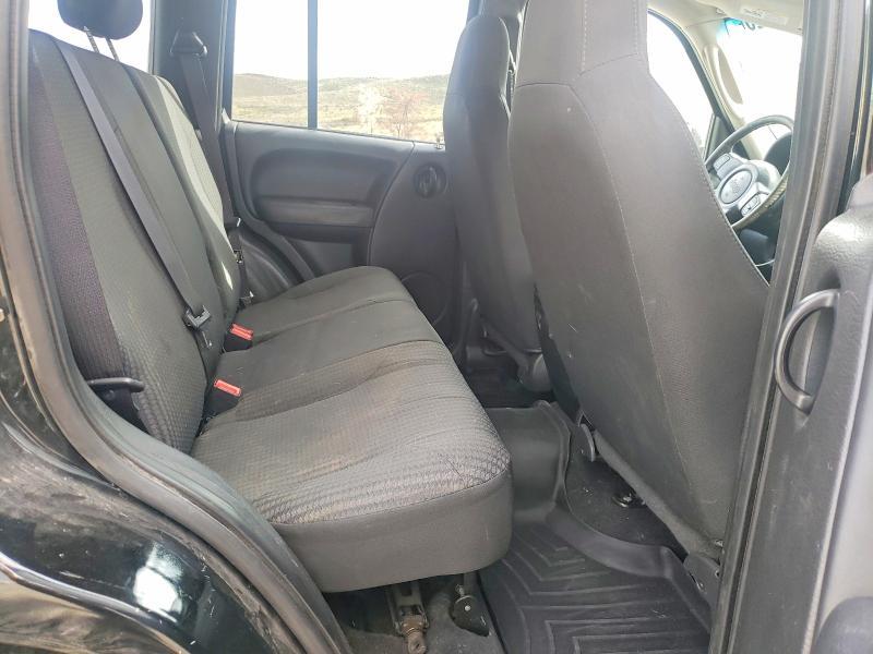 2004 Jeep Liberty sp