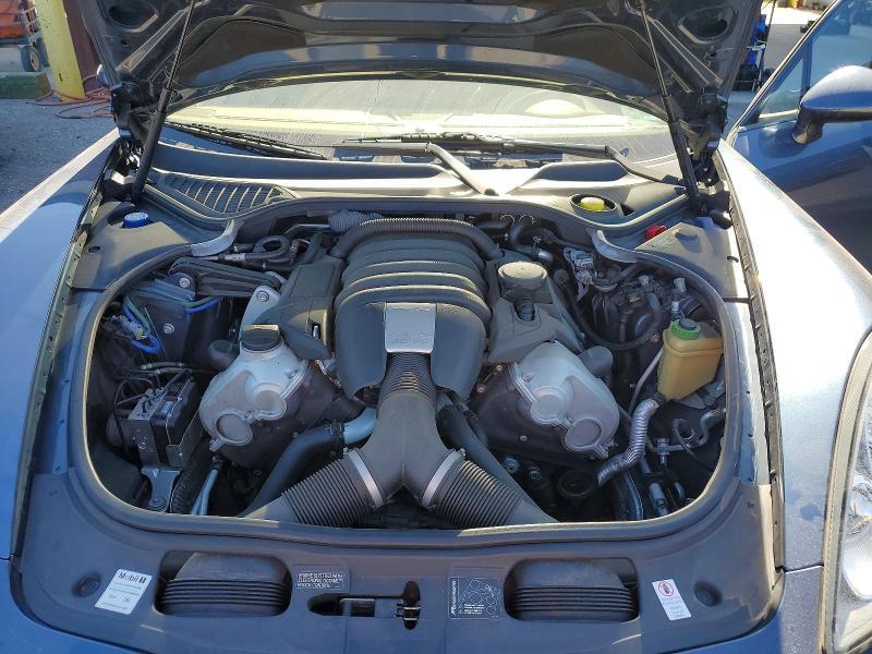 2012 Porsche Panamera 2