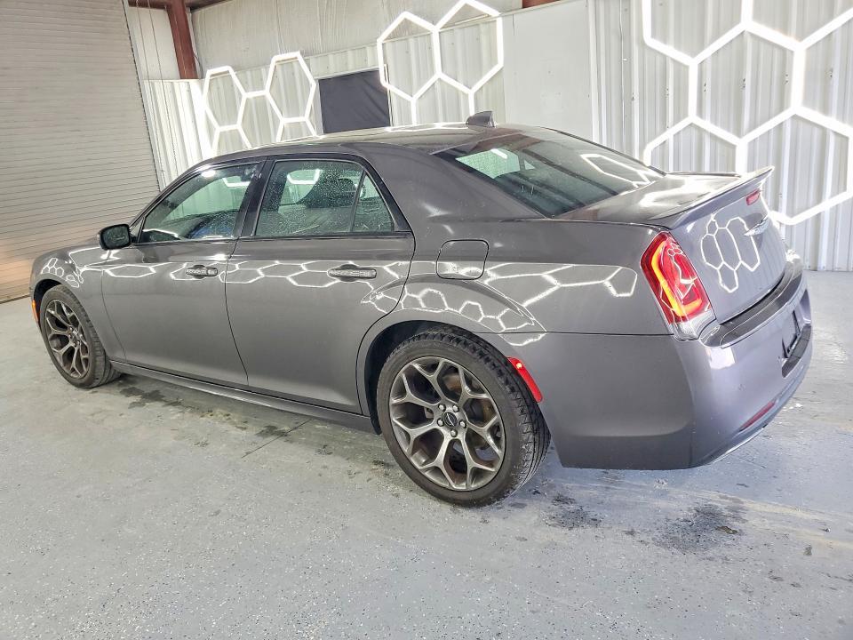 2018 Chrysler 300 s