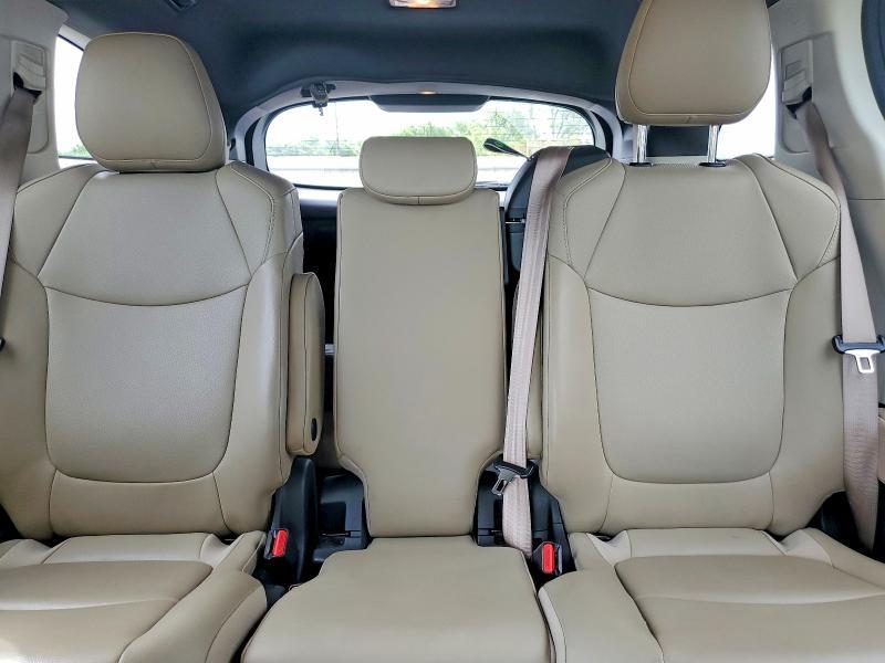 2022 Toyota Sienna xle