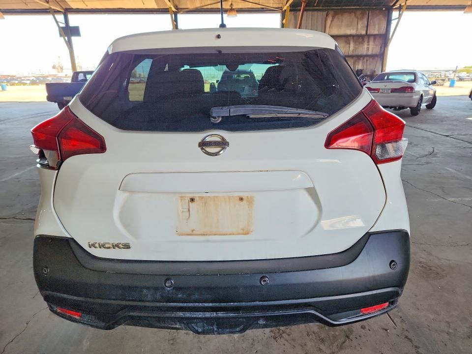 2020 Nissan Kicks s