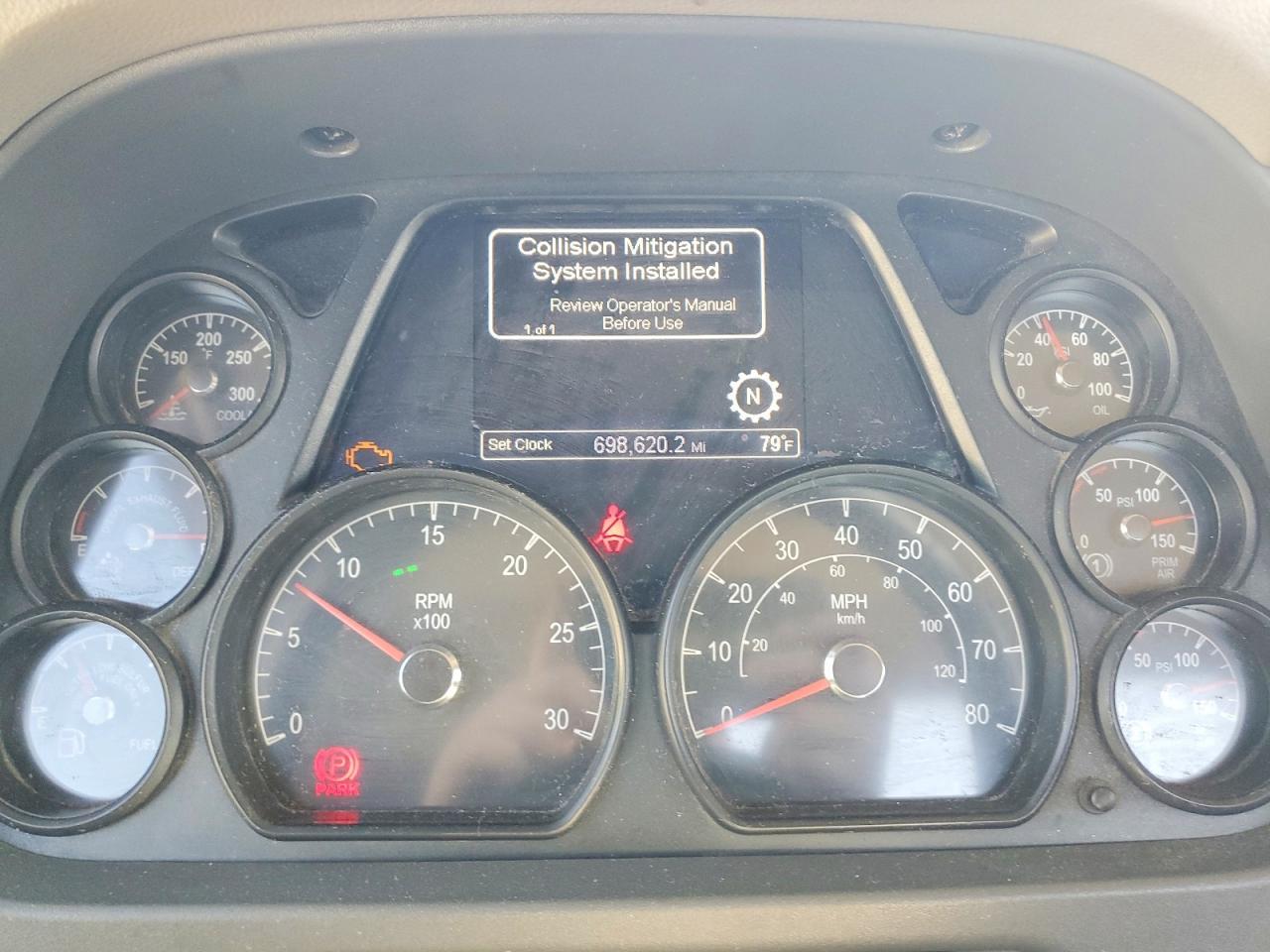 2018 Peterbilt 579 Semi Truck