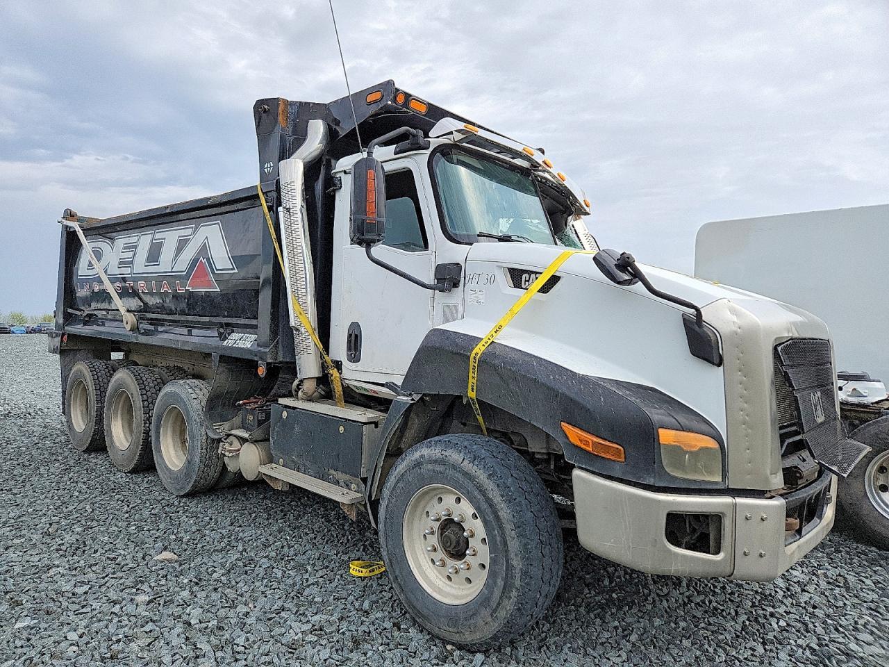 2015 Caterpillar CT660 Dump Truck