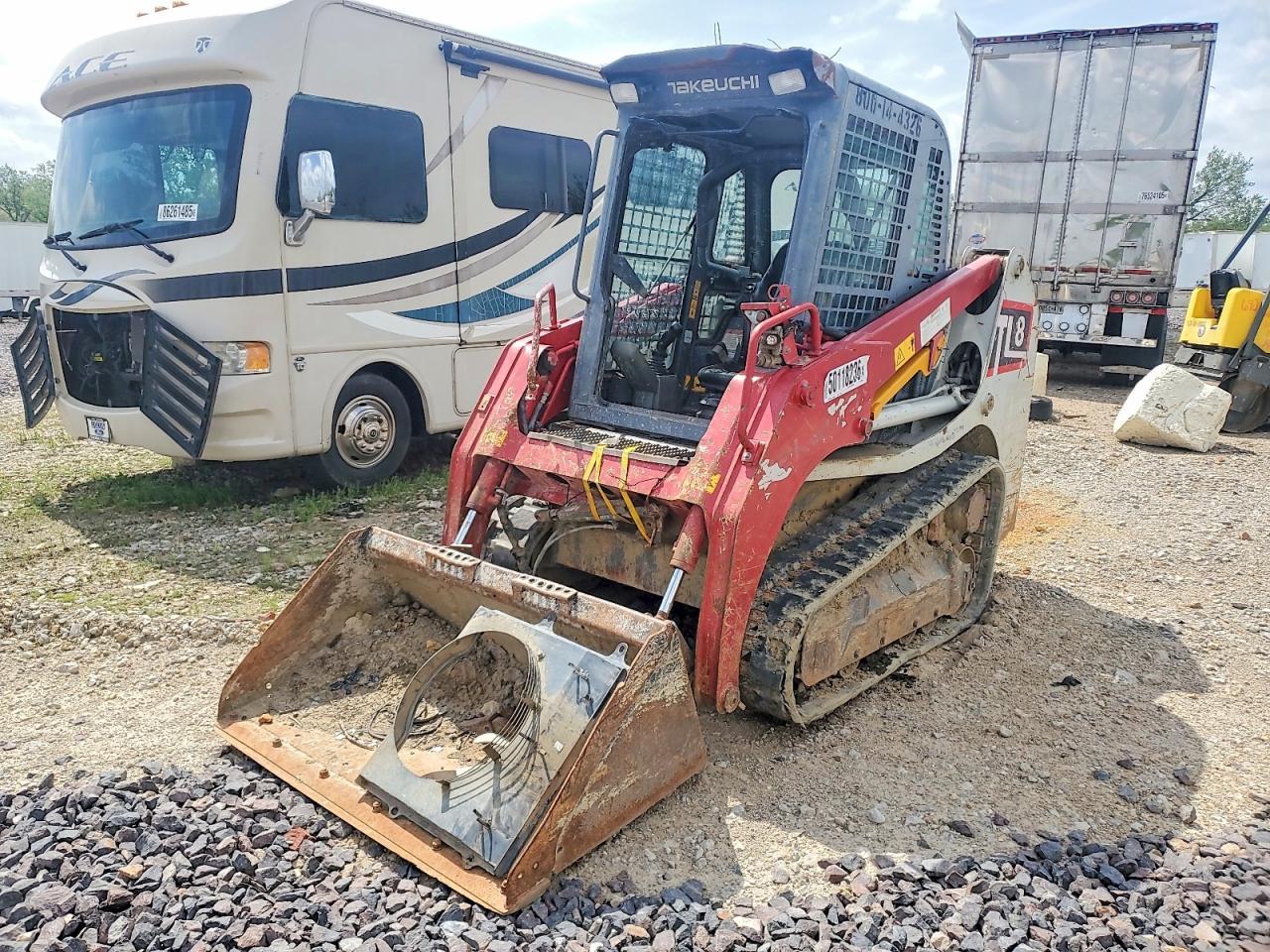 2016 Takeuchi TL8 Tracked Skid Steer Loader