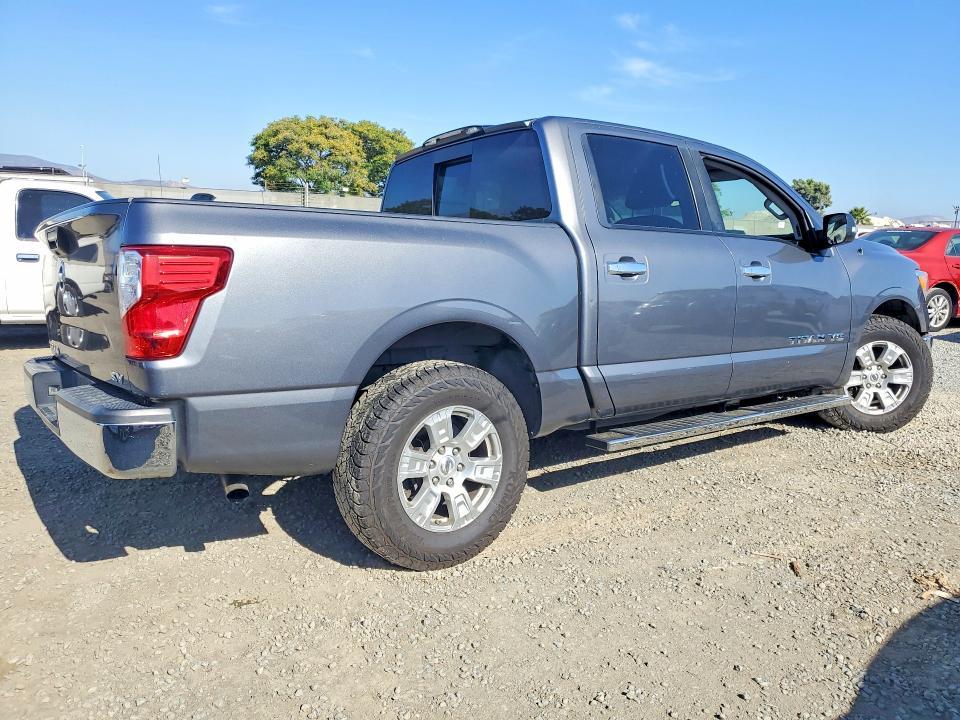 2019 Nissan Titan SV
