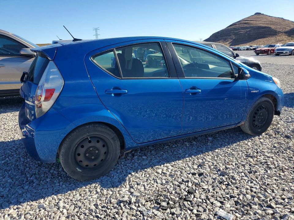 2014 Toyota Prius c Three