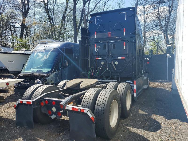 2016 Freigliner Cascadia 125
