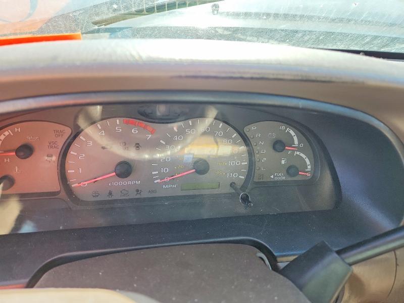 2004 Toyota Sequoia SR5