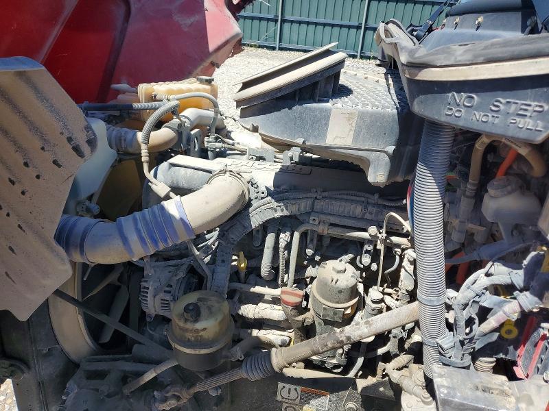 2017 Peterbilt 579 Semi Truck