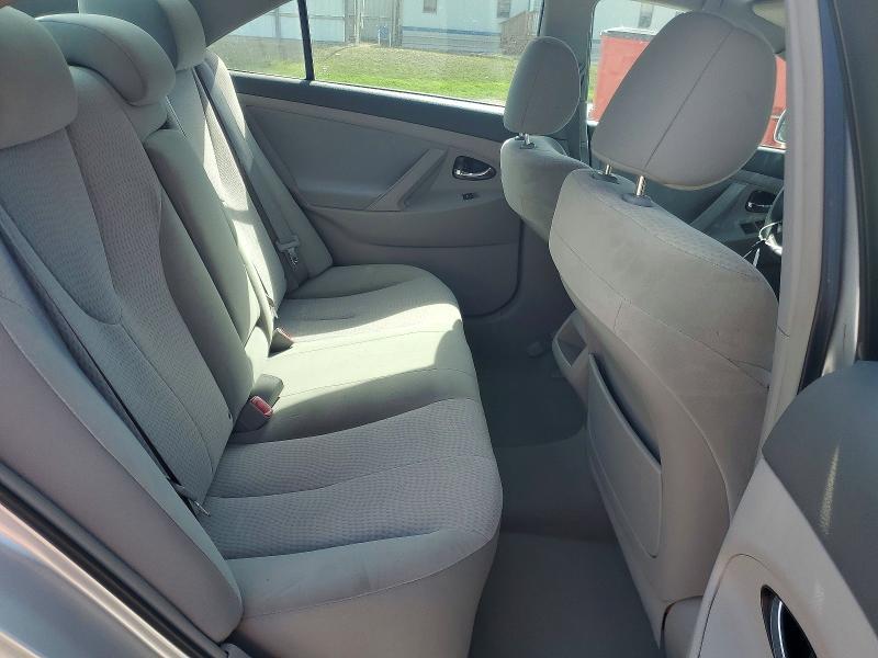 2011 Toyota Camry le