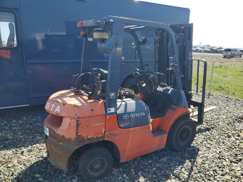 2001 Toyota 7FGU25 Forklift