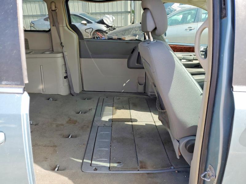 2010 Chrysler Town & Country Touring