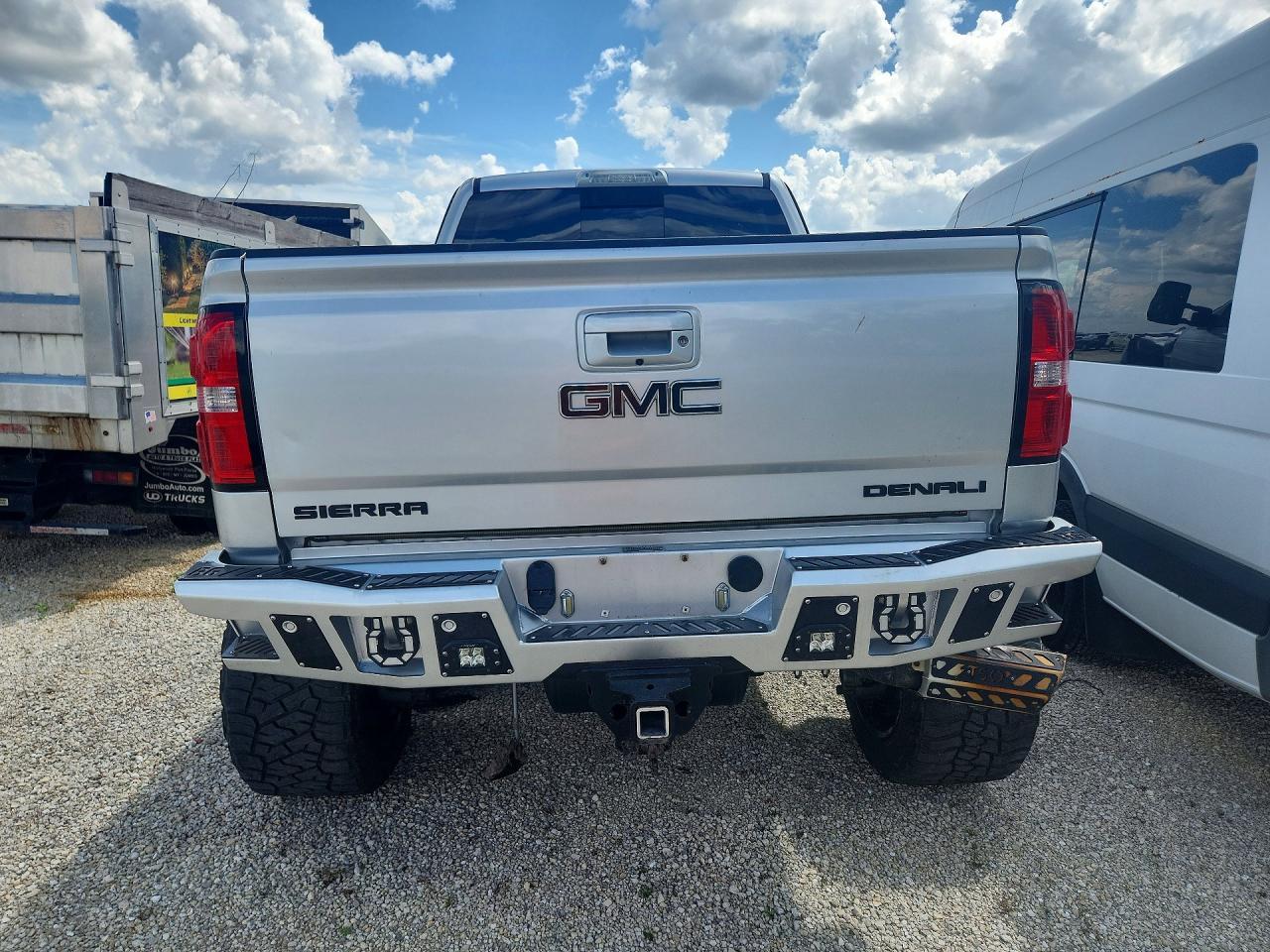 2018 GMC Sierra K2500 Denali