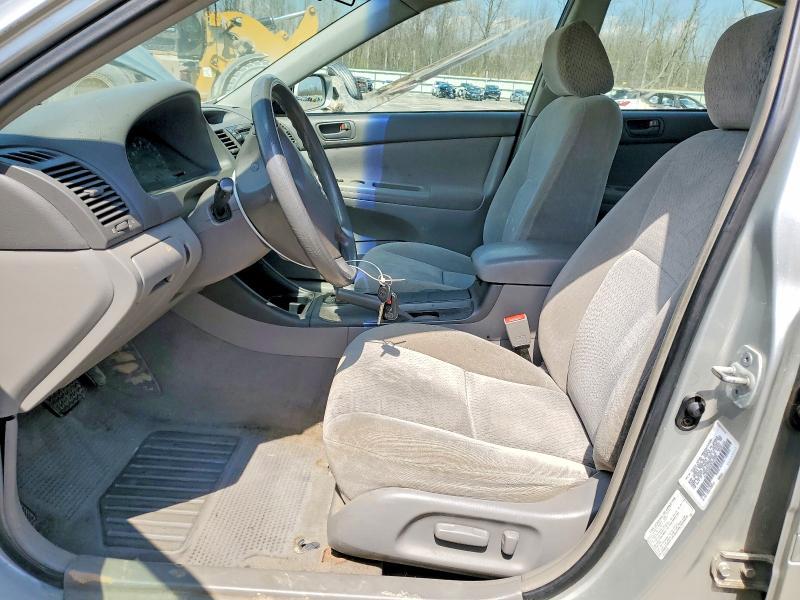 2003 Toyota Camry le