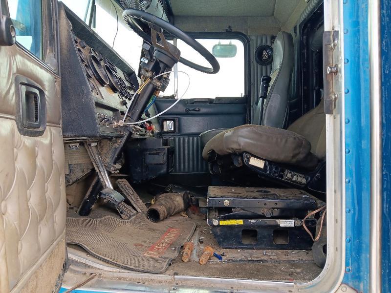 1993 Kenworth Construction T800