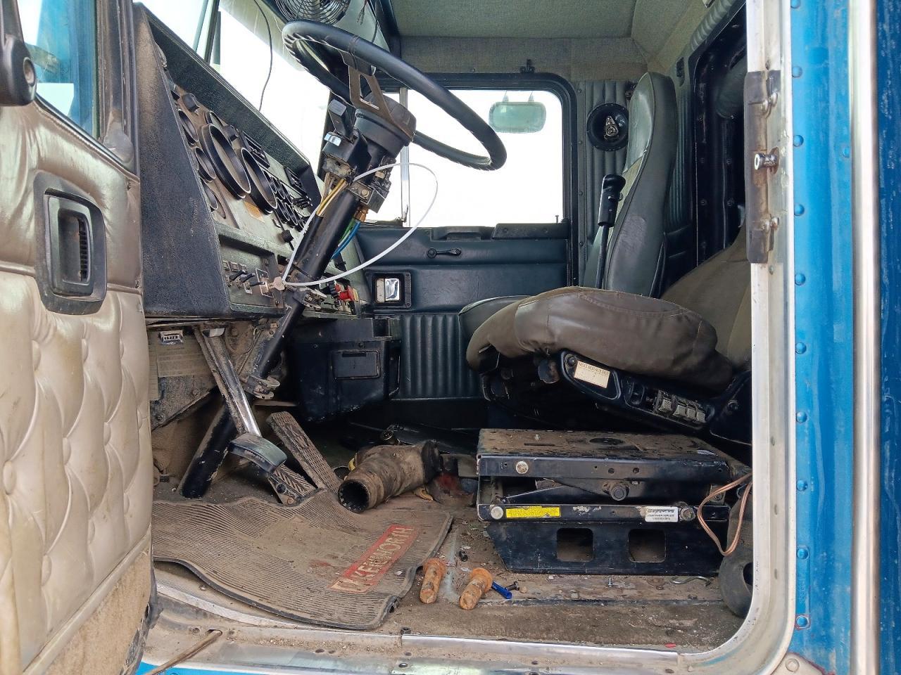 1993 Kenworth Construction T800